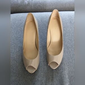 Liz Claiborne Nude Peep Toe Heels